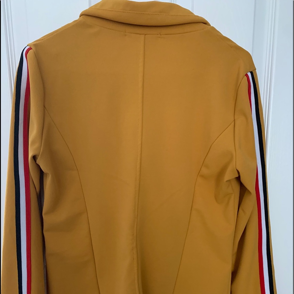 A dress up blazer.